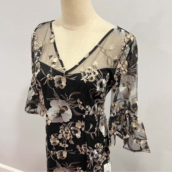 Adrianna Papell Black With Multicolor Floral Embroidery V-Neck 3/4 Sleeves Gown - Picture 4 of 15